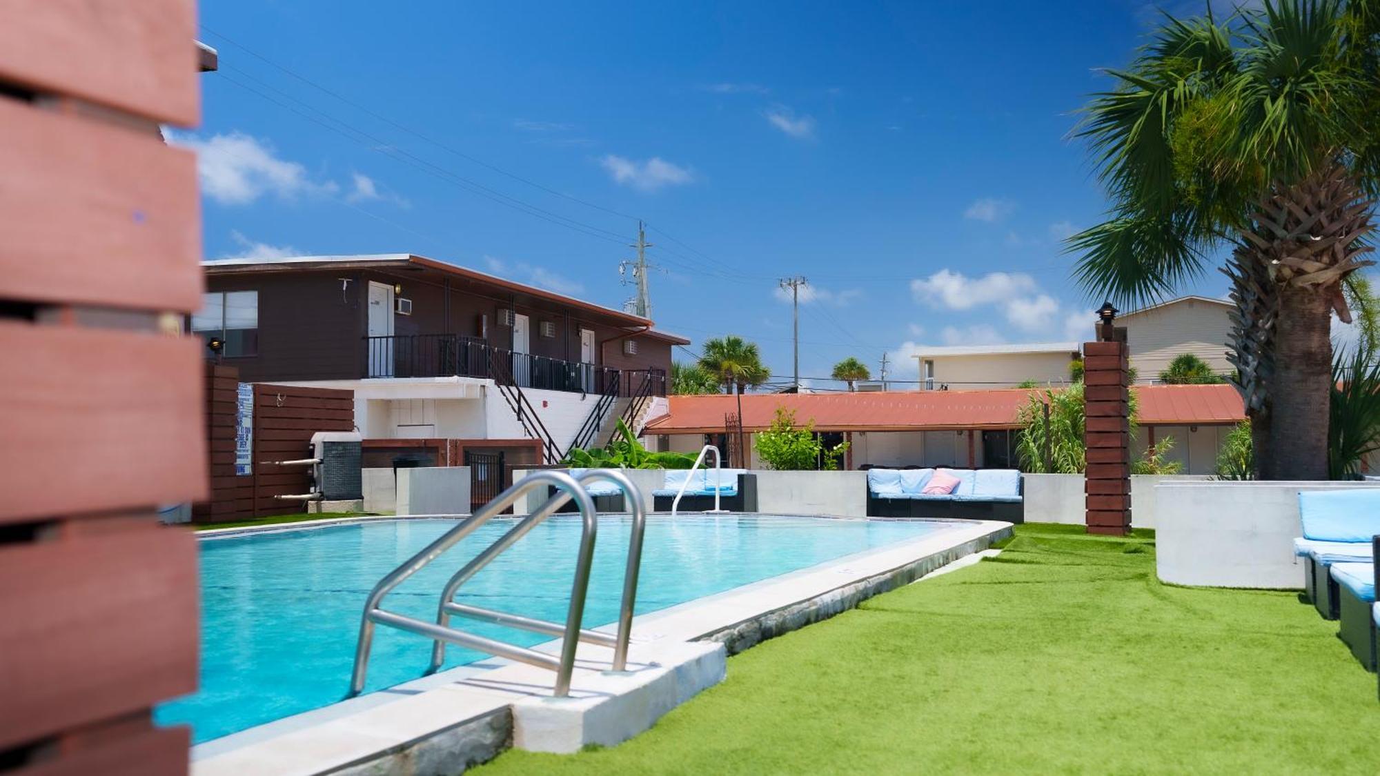 Banana Peel Lodge Panama City Beach Exterior photo